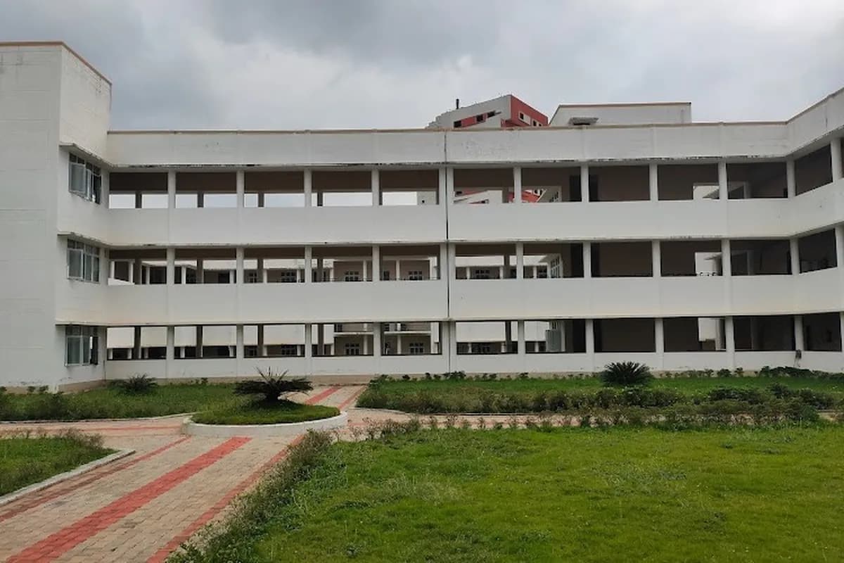 Anna University, Chennai campus - Image 4