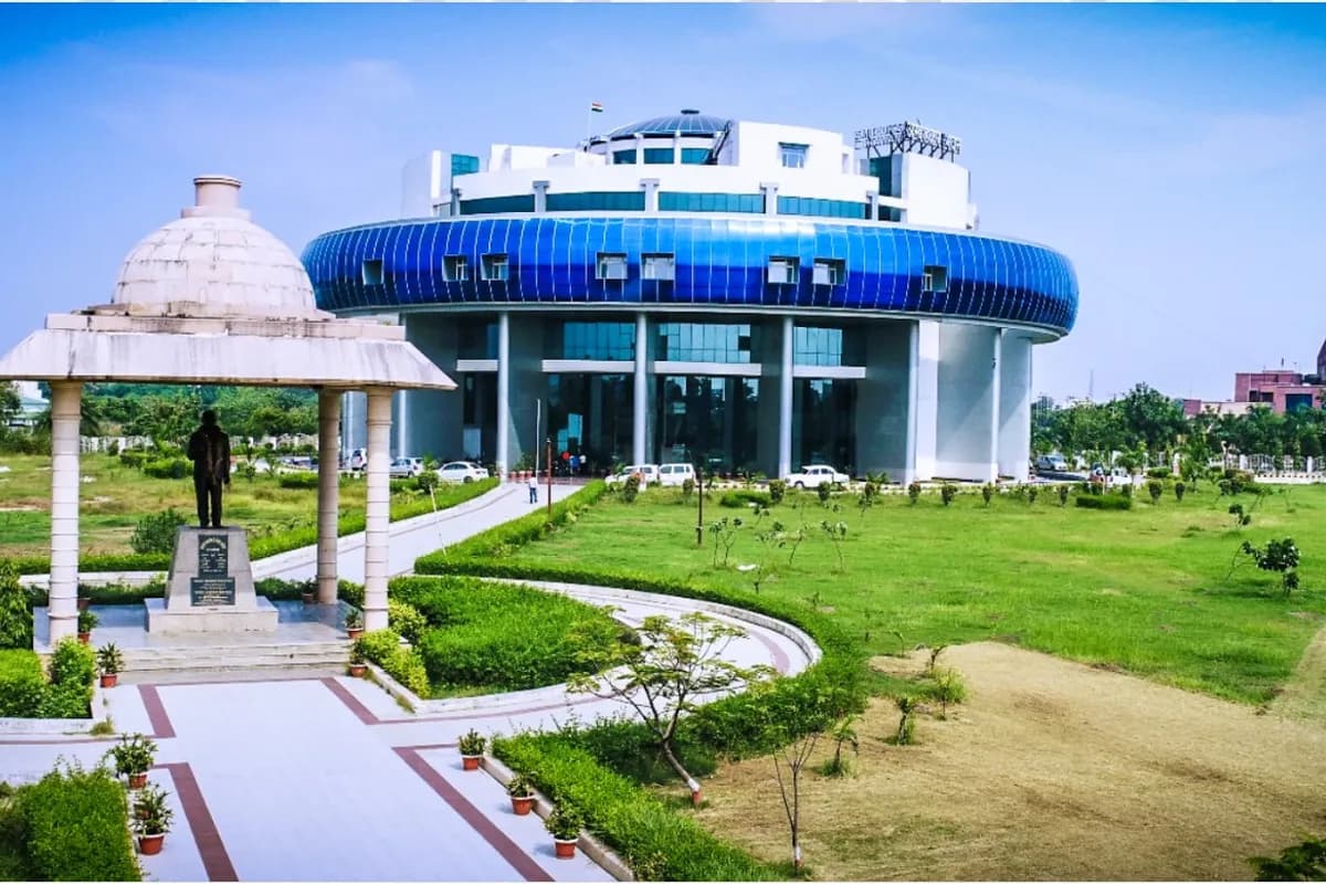 BBAU Lucknow campus - Image 6