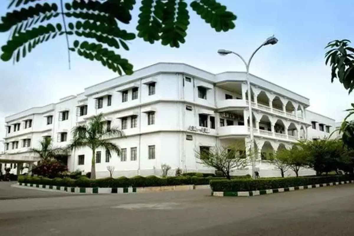 International Institute of Information Technology (IIIT), Hyderabad campus - Image 2