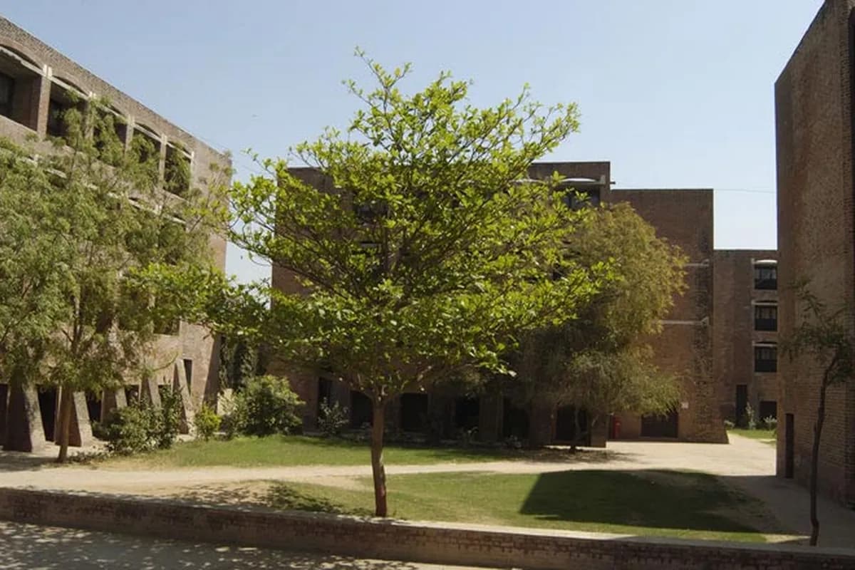 Indian Institute of Management (IIM), Ahmedabad campus - Image 2