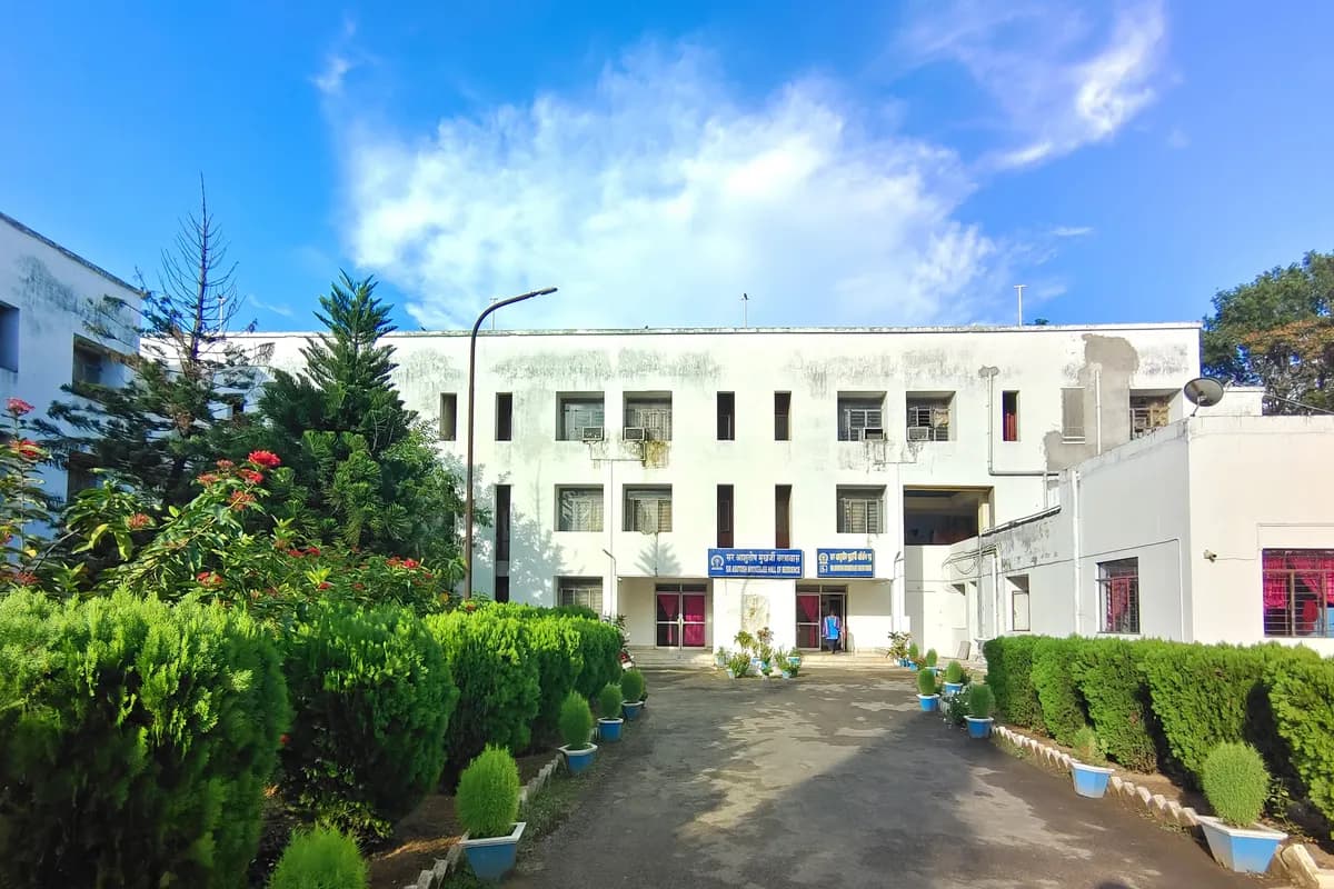 Indian Institute of Technology (IIT), Kharagpur campus - Image 1