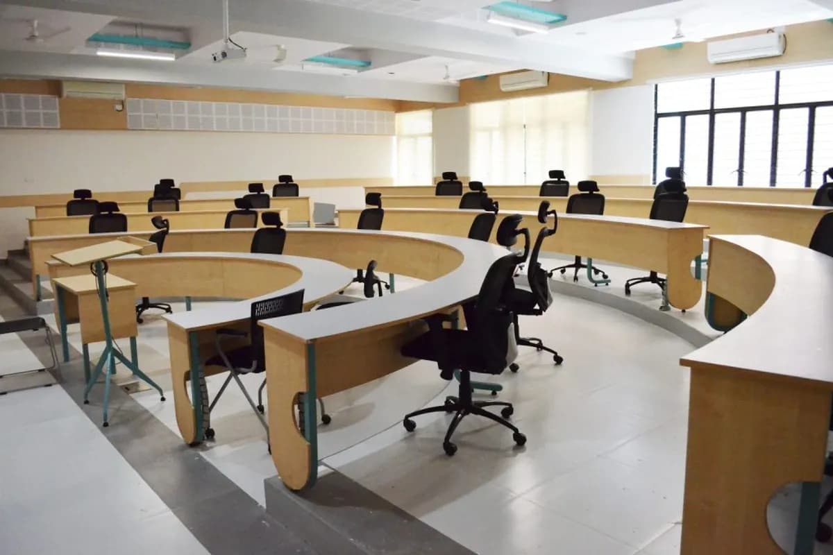 National Academy of Legal Studies and Research (NALSAR), Hyderabad campus - Image 4