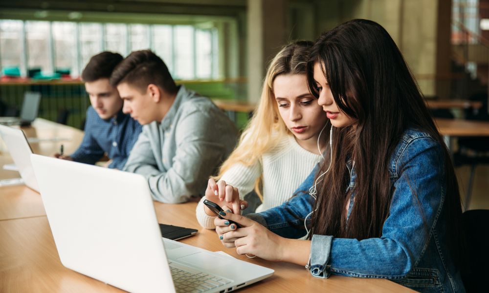 IIT Kanpur's Professional Certificate Course in AI and Machine Learning