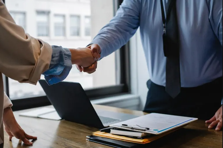 Economic Recession : Job Market Strategies for Students Placements in 2024