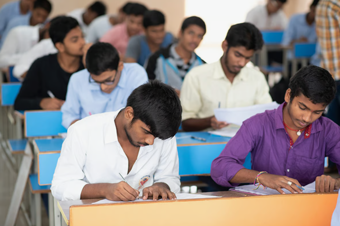 Upcoming Government Exams 2024 : Application Process, Upcoming Dates & State-wise Opportunities