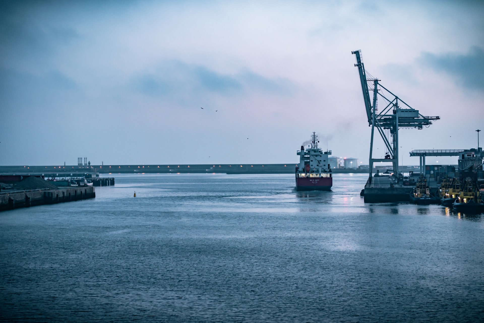 Marine Engineering vs Ocean Engineering: Great Guide For Right Choice
