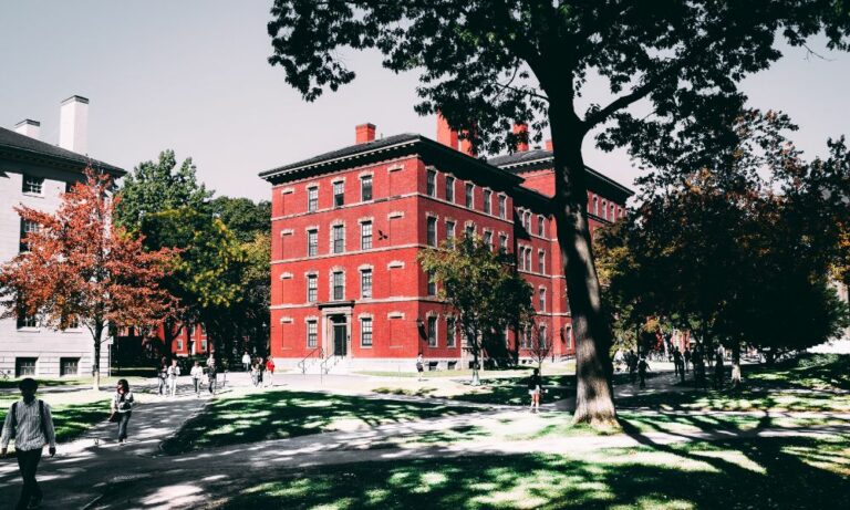 Top Fashion Designing Colleges in Kolkata latest list 2023