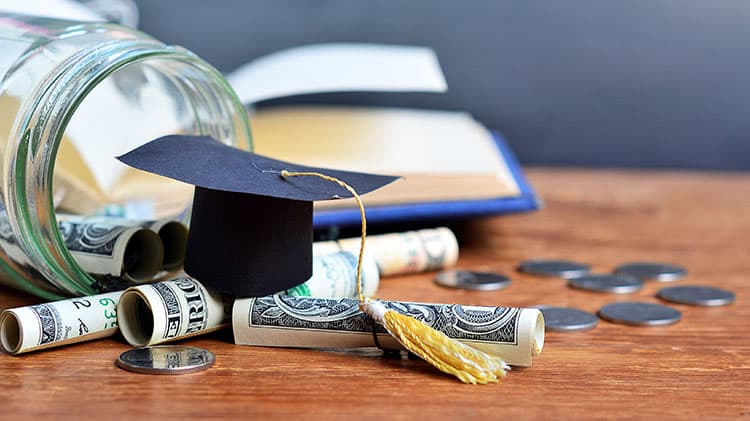 Top 20 scholarships Colleges in India