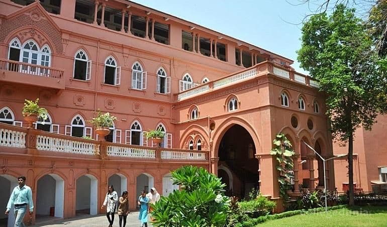 Top 20 Colleges for Arts and Humanities in India
