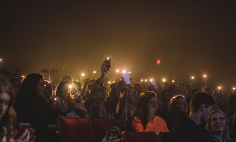 Top 8 Courses for a Career in the entertainment industry