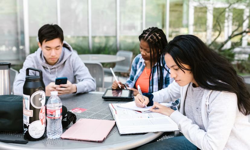 Top Distance Education Colleges in Himachal Pradesh 