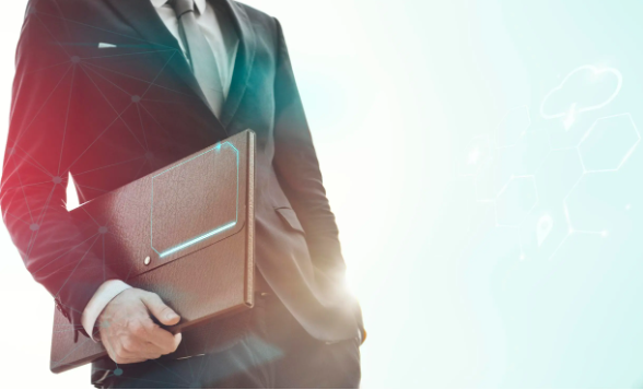 8 Tips To Excel In The New Age Job Market