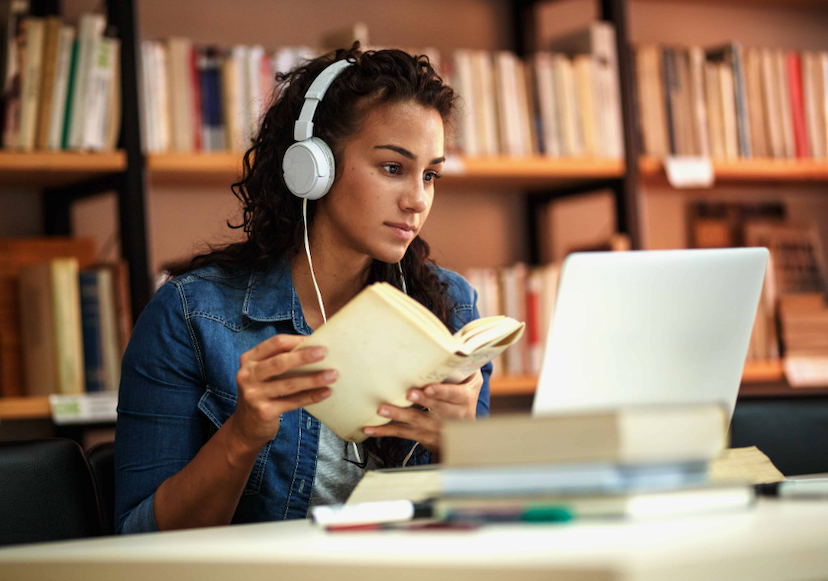 The Students Benefits of Online Learning for Students