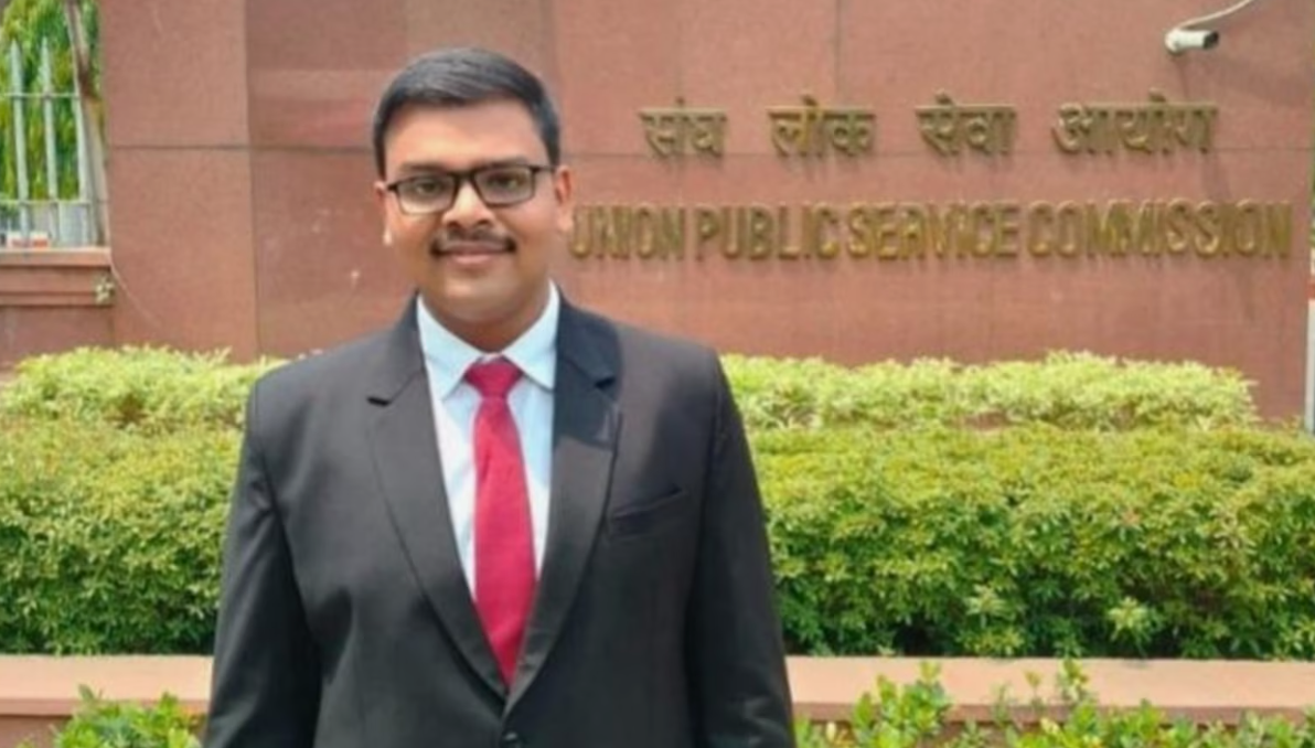 IIT to IAS: Aditya Srivastava's Journey from Engineer to UPSC Topper 2023 IIT to IAS: Aditya Srivastava's Journey from Engineer to UPSC Topper 2023
