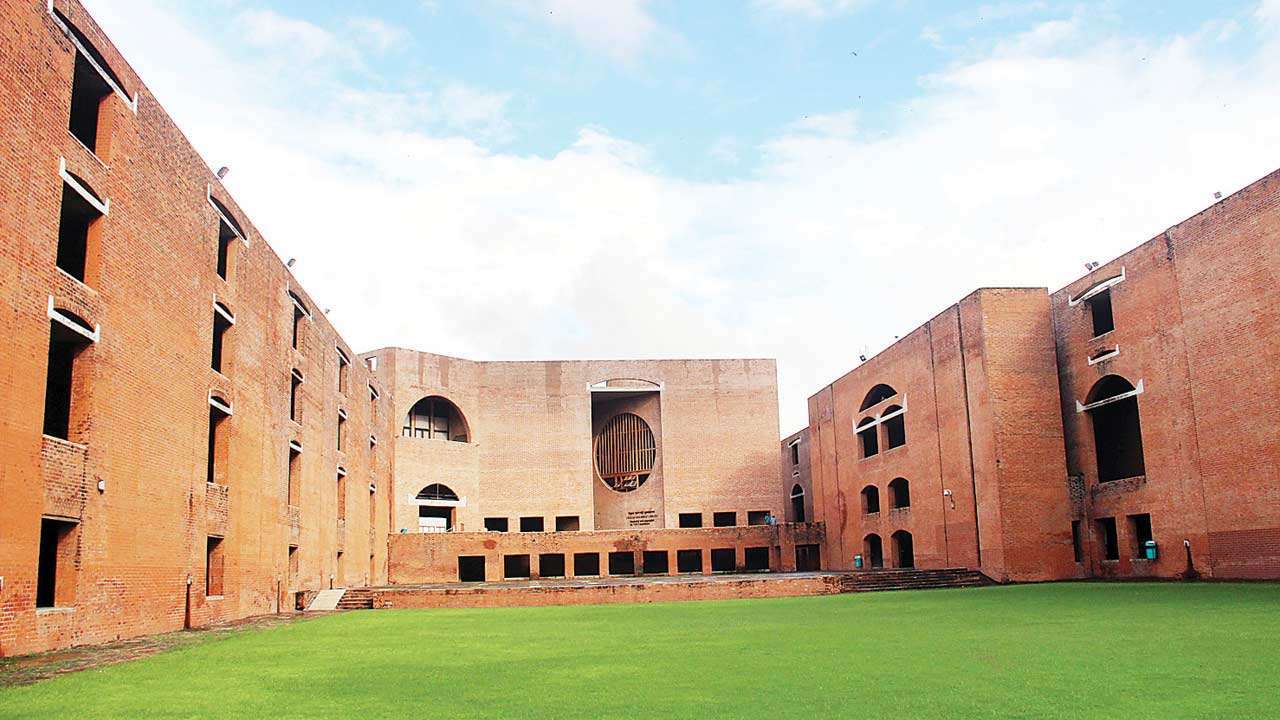 Top 10 College in india for MBA