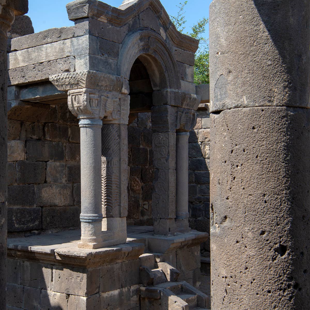 Archaeology course in India: Details about the great subject