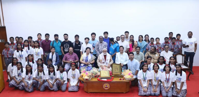 Shri Ashwini Kumar Choubey, Hon’ble Minister Of State & Prof V Kamakoti, Director, Iit M, With School Students During Jal Dhan Campaign Launch On 15 Sept
