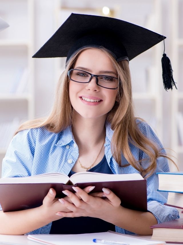 Top 5 Online MBA Colleges in India for 2023