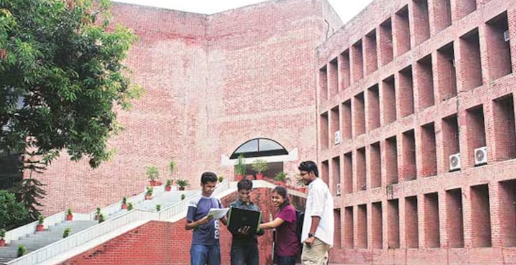 Iim Ahmedabad Achieves 100% Placement With Highest Package ₹1.15 Crore......